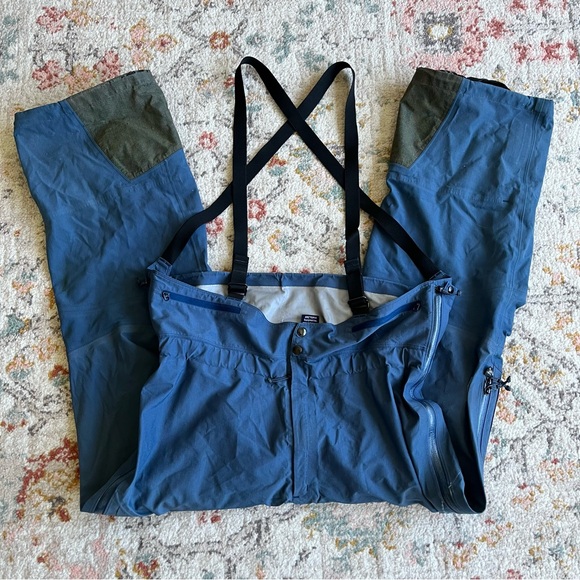 Arc'teryx Other - Arc'teryx Gore-Tex ski bib overalls